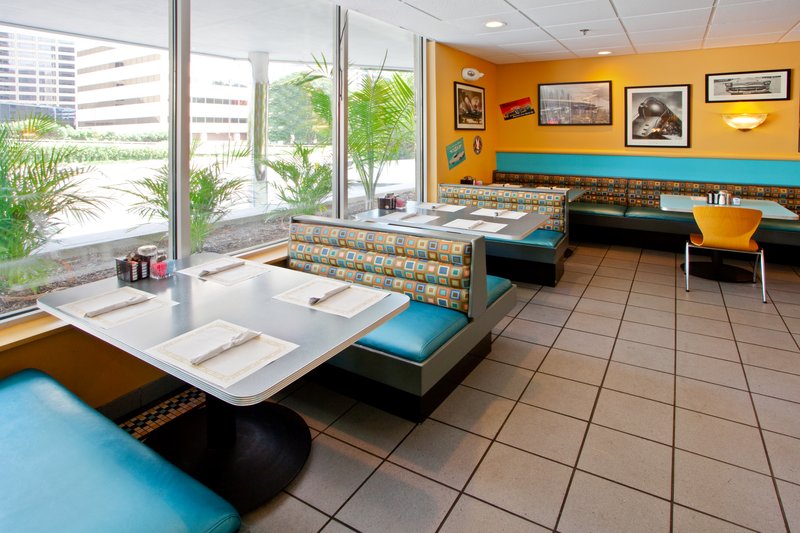 Holiday Inn NATIONAL AIRPORT/CRYSTAL CITY - Arlington, VA