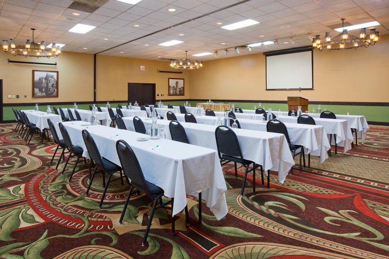 Holiday Inn - New Ulm, MN