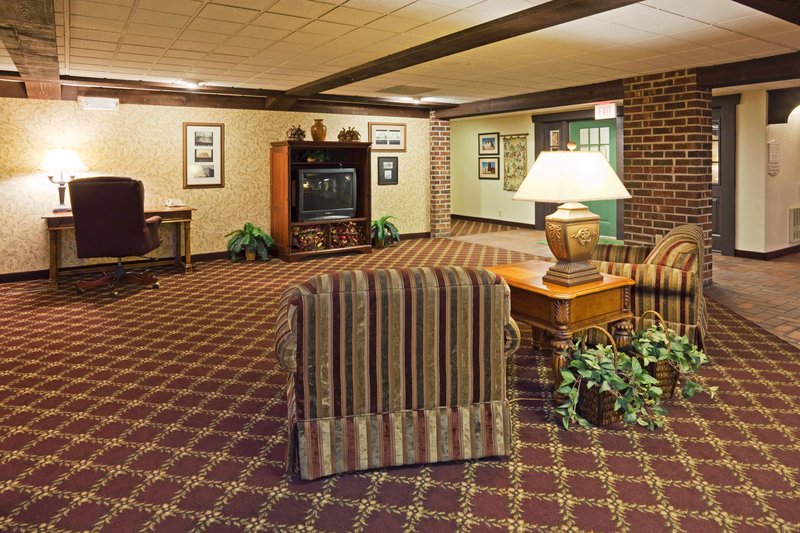 Holiday Inn - New Ulm, MN