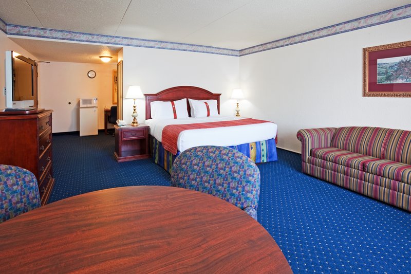 Holiday Inn - New Ulm, MN