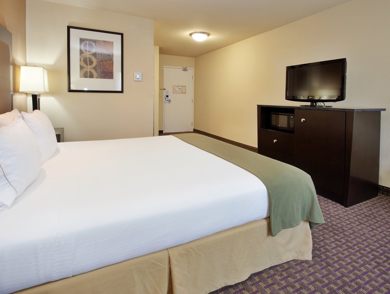 Holiday Inn Express - Union City, CA