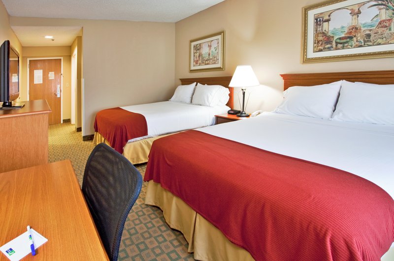 HOLIDAY INN EXPRESS - Tavares, FL