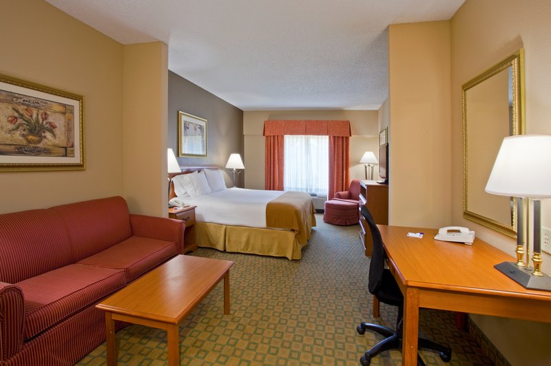 HOLIDAY INN EXPRESS - Tavares, FL
