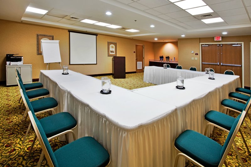 HOLIDAY INN EXPRESS - Tavares, FL