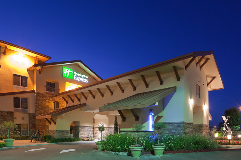 HOLIDAY INN EXPRESS - Turlock, CA