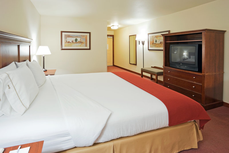 HOLIDAY INN EXPRESS - Turlock, CA