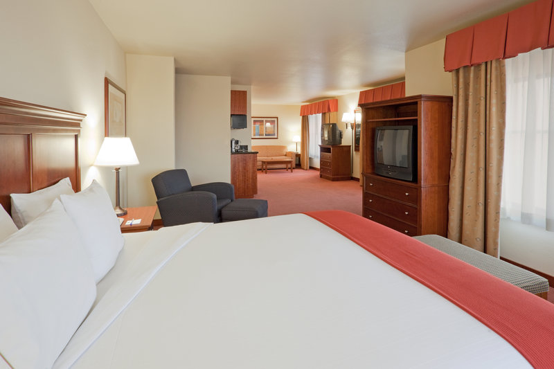 HOLIDAY INN EXPRESS - Turlock, CA