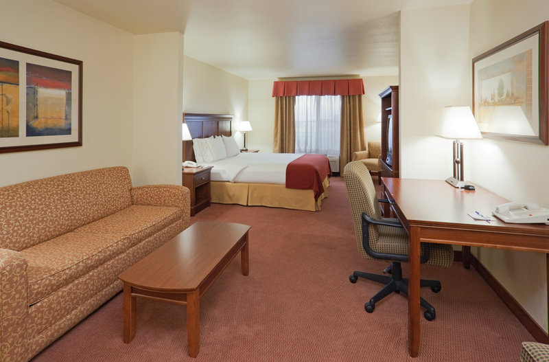 HOLIDAY INN EXPRESS - Turlock, CA