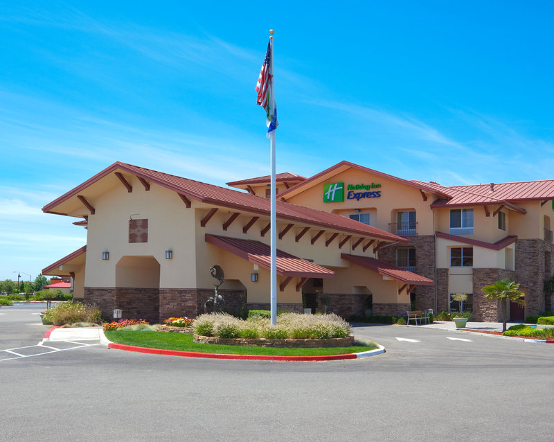 HOLIDAY INN EXPRESS - Turlock, CA