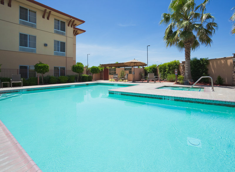 HOLIDAY INN EXPRESS - Turlock, CA