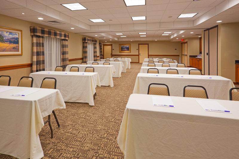 HOLIDAY INN EXPRESS - Turlock, CA