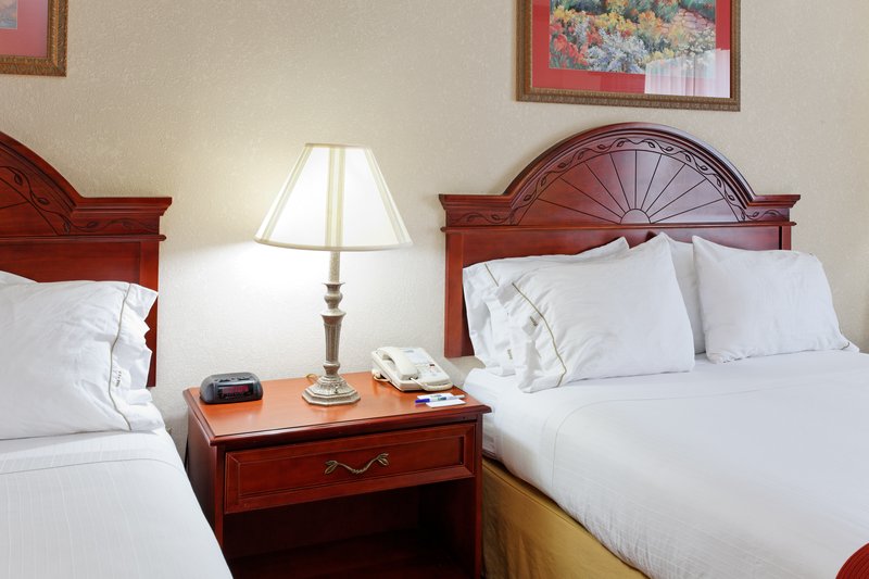 Holiday Inn Express & Suites TUPELO - Tupelo, MS