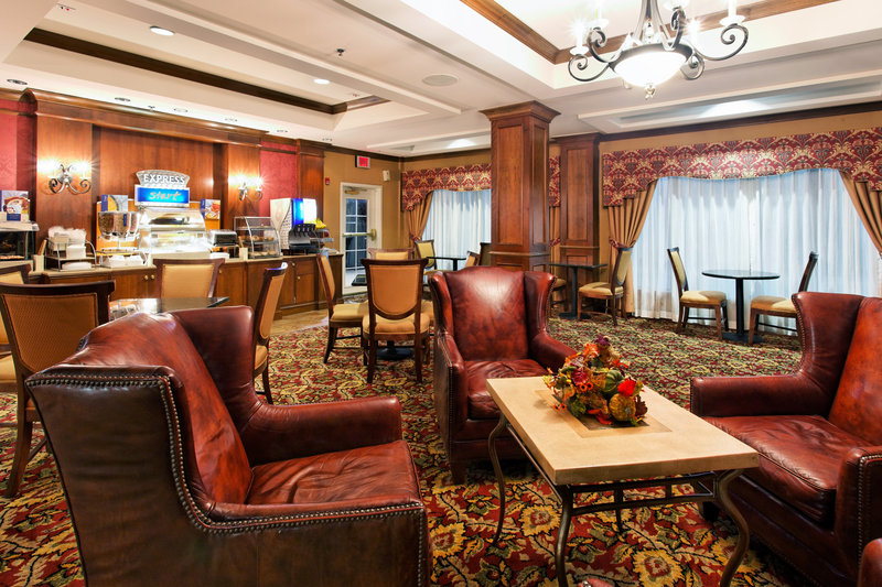 Holiday Inn Express & Suites TUPELO - Tupelo, MS