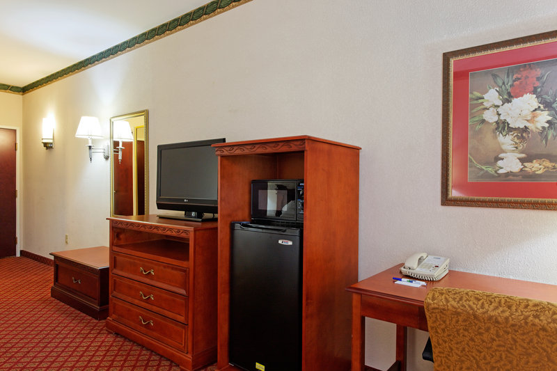 Holiday Inn Express & Suites TUPELO - Tupelo, MS