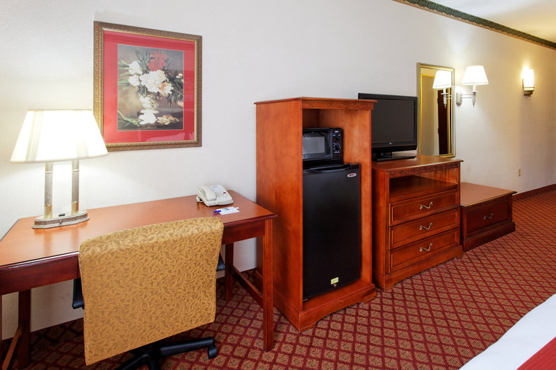 Holiday Inn Express & Suites TUPELO - Tupelo, MS