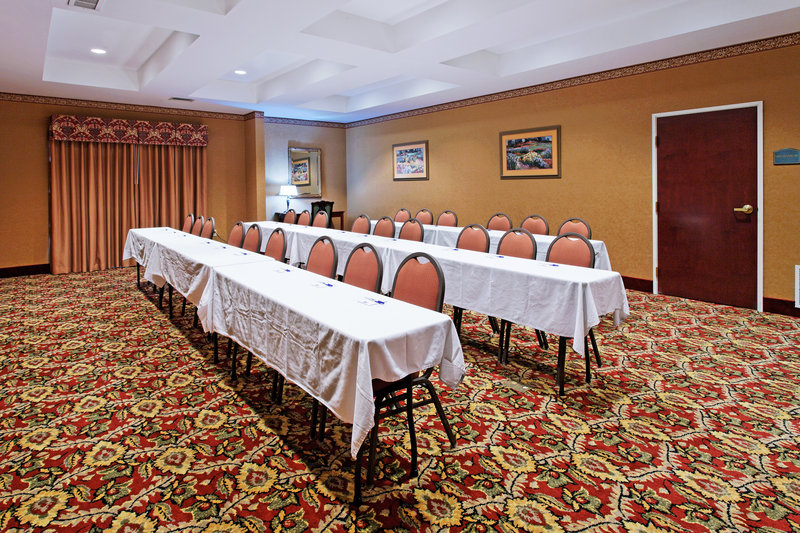 Holiday Inn Express & Suites TUPELO - Tupelo, MS