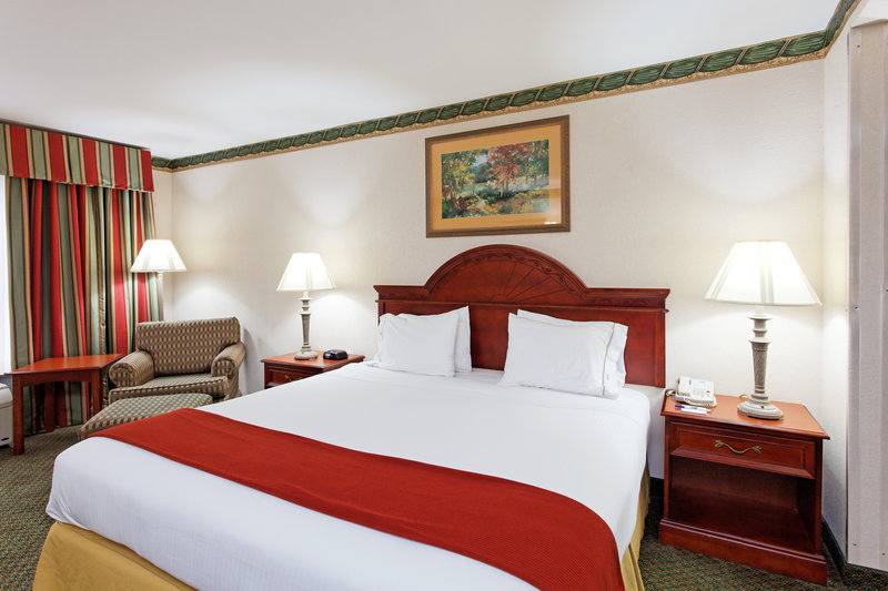 Holiday Inn Express & Suites TUPELO - Tupelo, MS