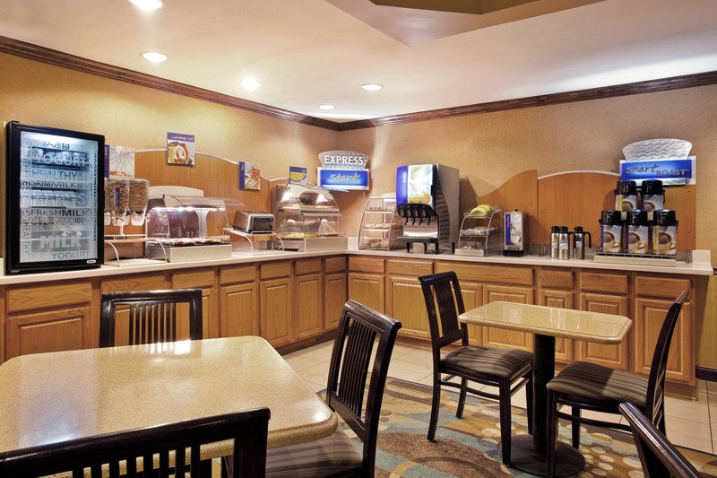 Holiday Inn Express TUSCOLA - Sadorus, IL