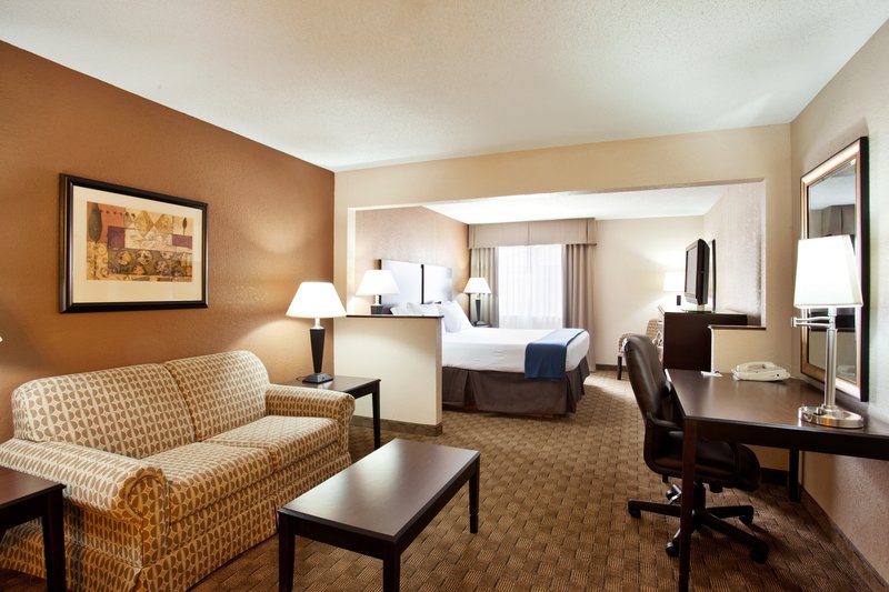 Holiday Inn Express TUSCOLA - Sadorus, IL