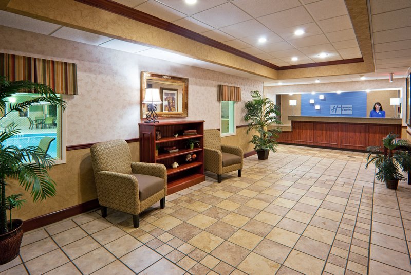 Holiday Inn Express & Suites TROY - Tipp City, OH