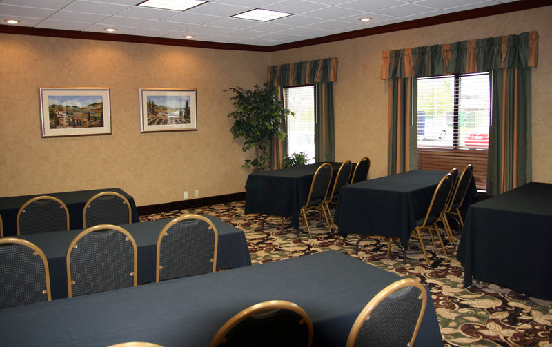 Holiday Inn Express & Suites TROY - Tipp City, OH