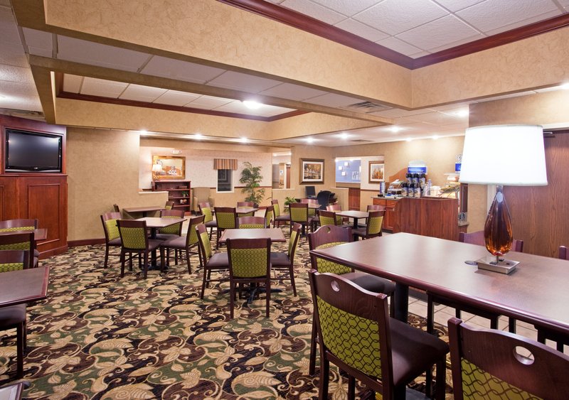 Holiday Inn Express & Suites TROY - Tipp City, OH
