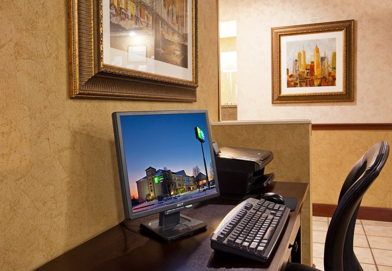Holiday Inn Express & Suites TROY - Tipp City, OH