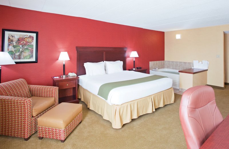 Holiday Inn Express & Suites TROY - Tipp City, OH