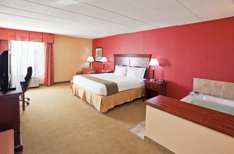 Holiday Inn Express & Suites TROY - Tipp City, OH