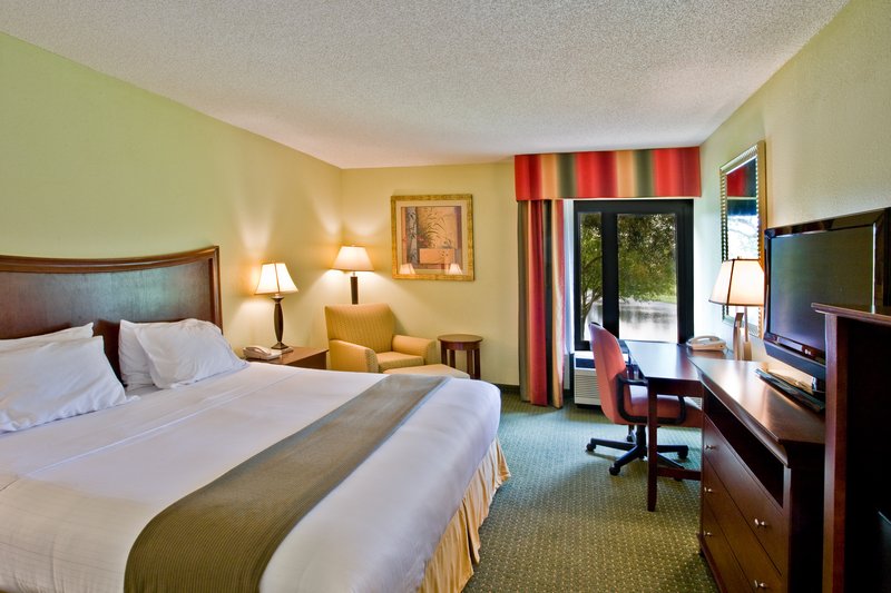 Holiday Inn Express-Tampa - Brandon, FL
