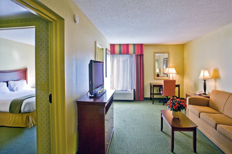 Holiday Inn Express-Tampa - Brandon, FL