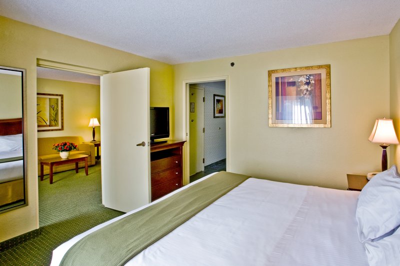 Holiday Inn Express-Tampa - Brandon, FL