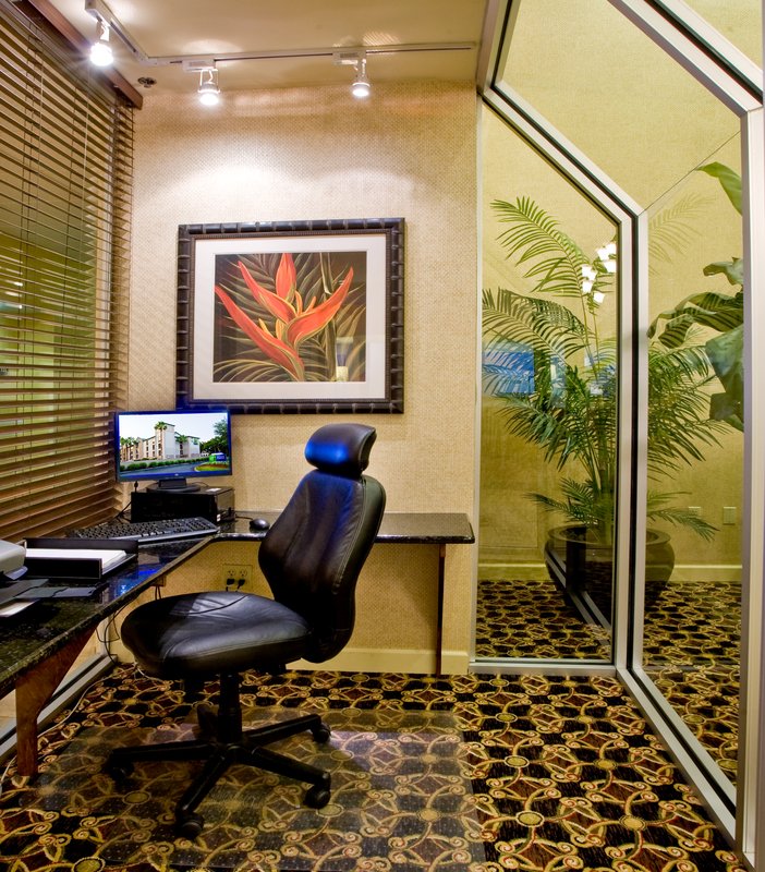 Holiday Inn Express-Tampa - Brandon, FL