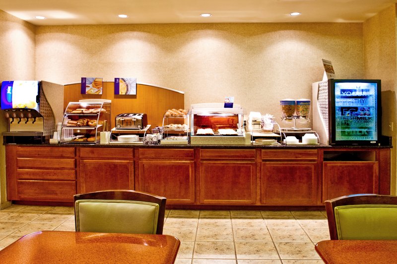 Holiday Inn Express-Tampa - Brandon, FL