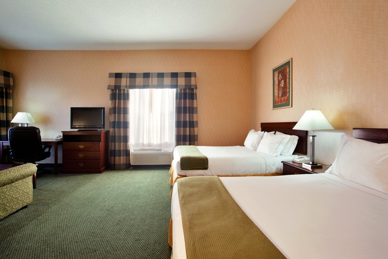 Holiday Inn Express & Suites SYCAMORE - Sycamore, IL