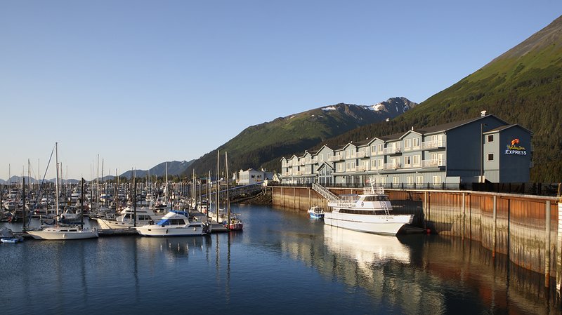 Holiday Inn Express - Seward, AK
