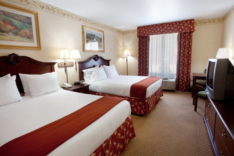 Holiday Inn Express & Suites SUMTER - Seffner, FL