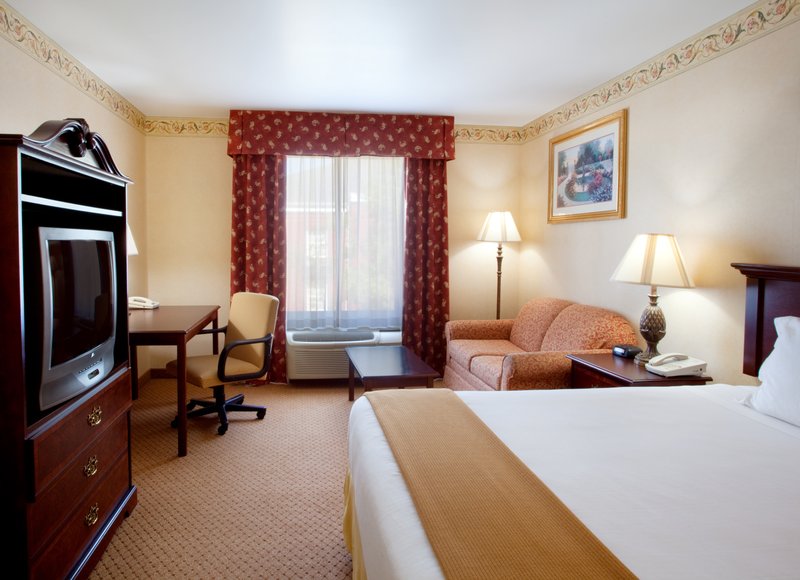 Holiday Inn Express & Suites SUMTER - Seffner, FL