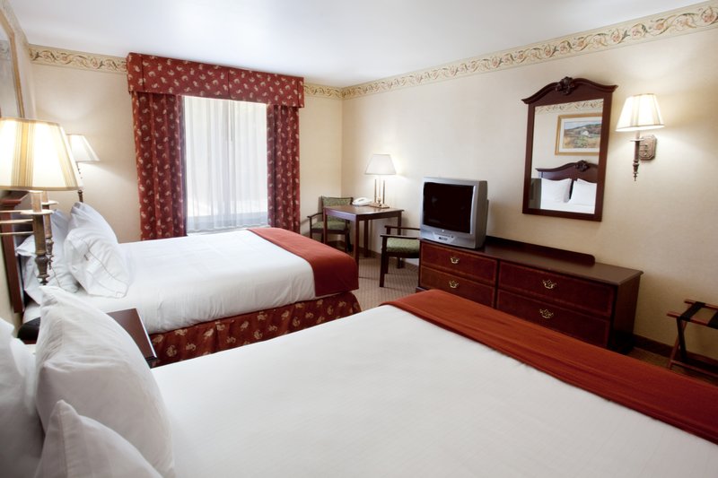 Holiday Inn Express & Suites SUMTER - Seffner, FL