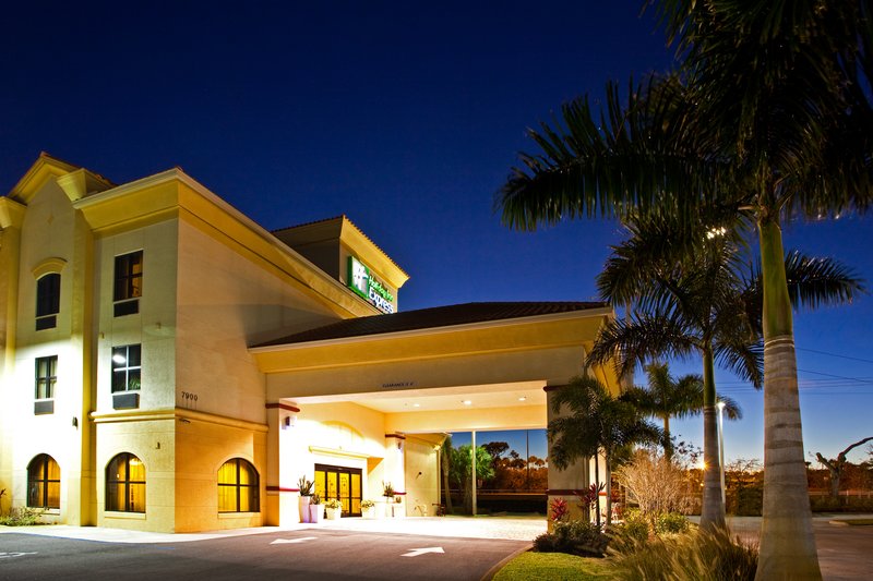 Holiday Inn Express STUART - Port Salerno, FL