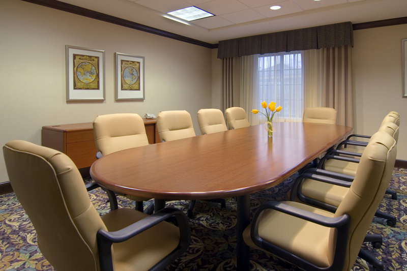 STAYBRIDGE SUITES-STOW - Stow, OH