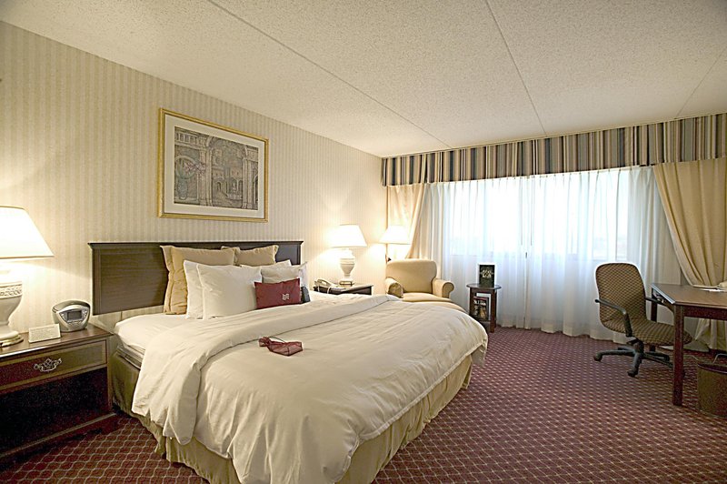 Crowne Plaza ST. LOUIS AIRPORT - Bridgeton, MO