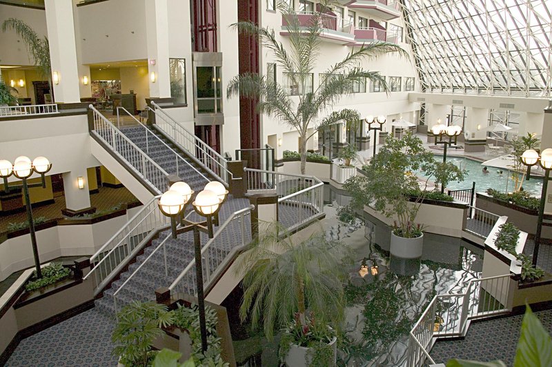 Crowne Plaza ST. LOUIS AIRPORT - Bridgeton, MO