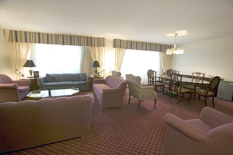 Crowne Plaza ST. LOUIS AIRPORT - Bridgeton, MO