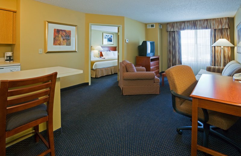 Holiday Inn Express & Suites ST. CLOUD - Sartell, MN