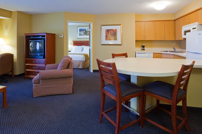Holiday Inn Express & Suites ST. CLOUD - Sartell, MN