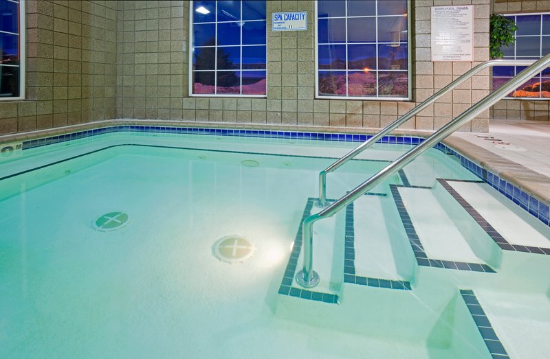 Holiday Inn Express & Suites ST. CLOUD - Sartell, MN