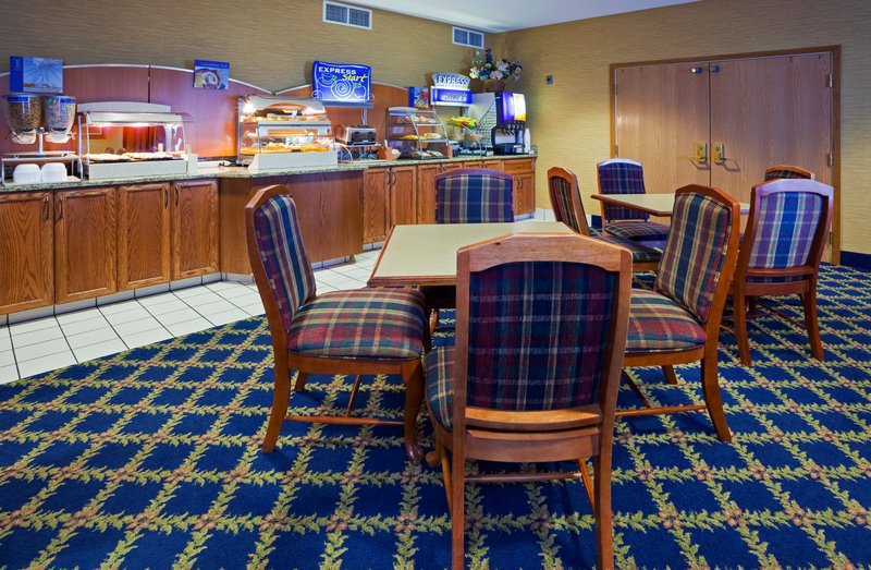Holiday Inn Express & Suites ST. CLOUD - Sartell, MN