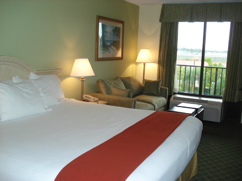 Holiday Inn Express Sarasota-Siesta Key Area - Sarasota, FL