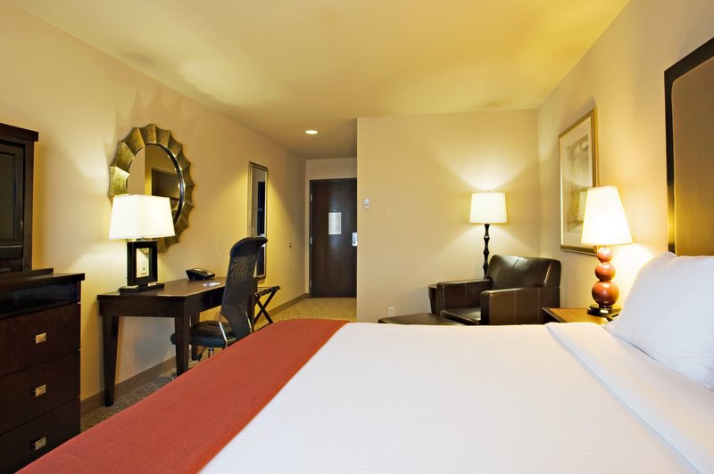Holiday Inn Express - Wichita Falls, TX